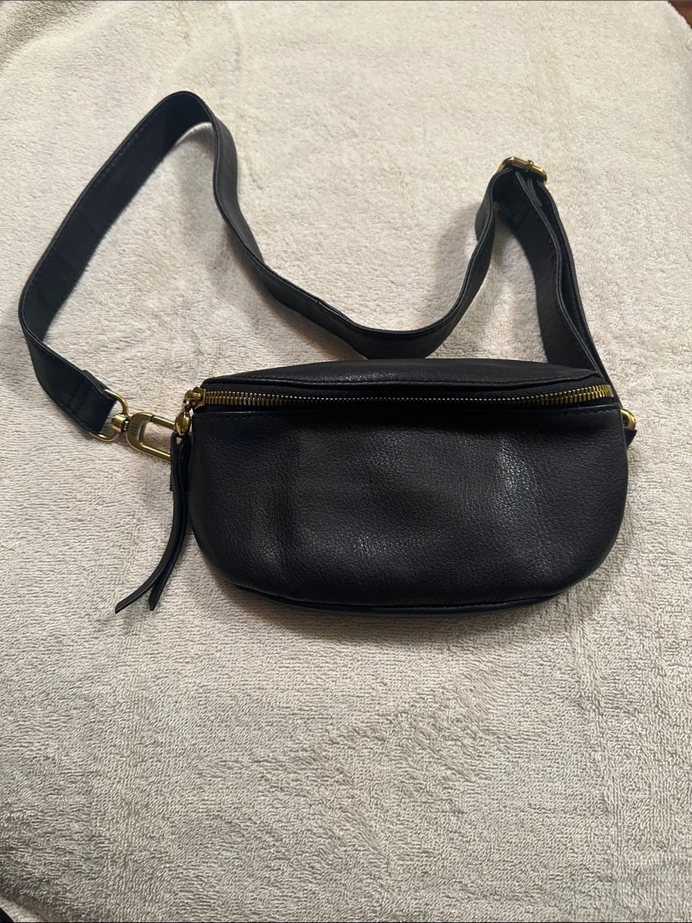 Hobo fern sling belt. Black
